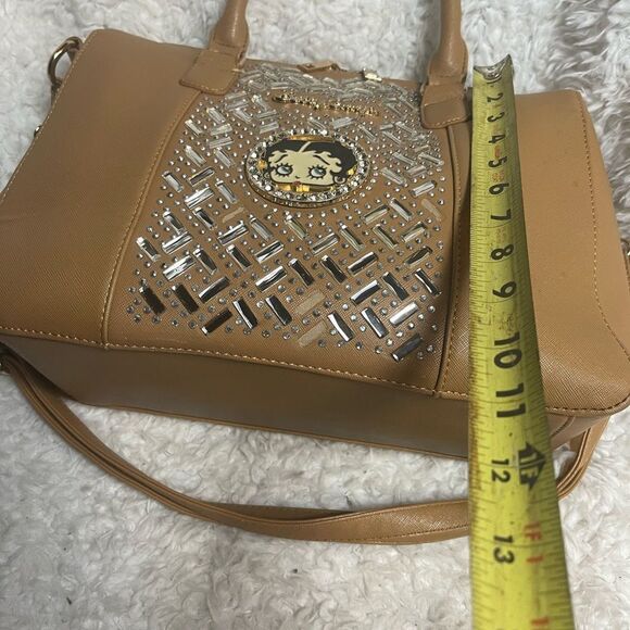 Betty Boop Tan Satchel with Quilted stones Detail and Gold tone Hardwares - Picture 10 of 16